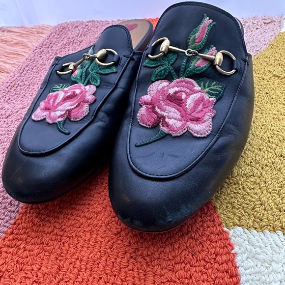 Gucci women’s Princetown embroidered black floral rose mules size 40 1/2 - Picture 4 of 14